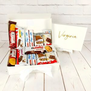coffret rempli de kinder et nutella avec une personnalisation