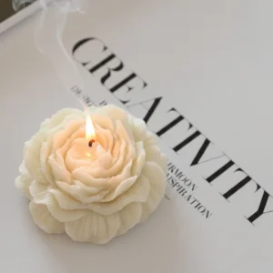 bougie en forme de pivoine